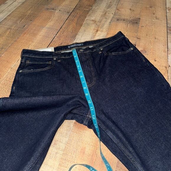 Everlane The Relaxed 4-Way Stretch Organic Jean | Uniform - Picture 7 of 14